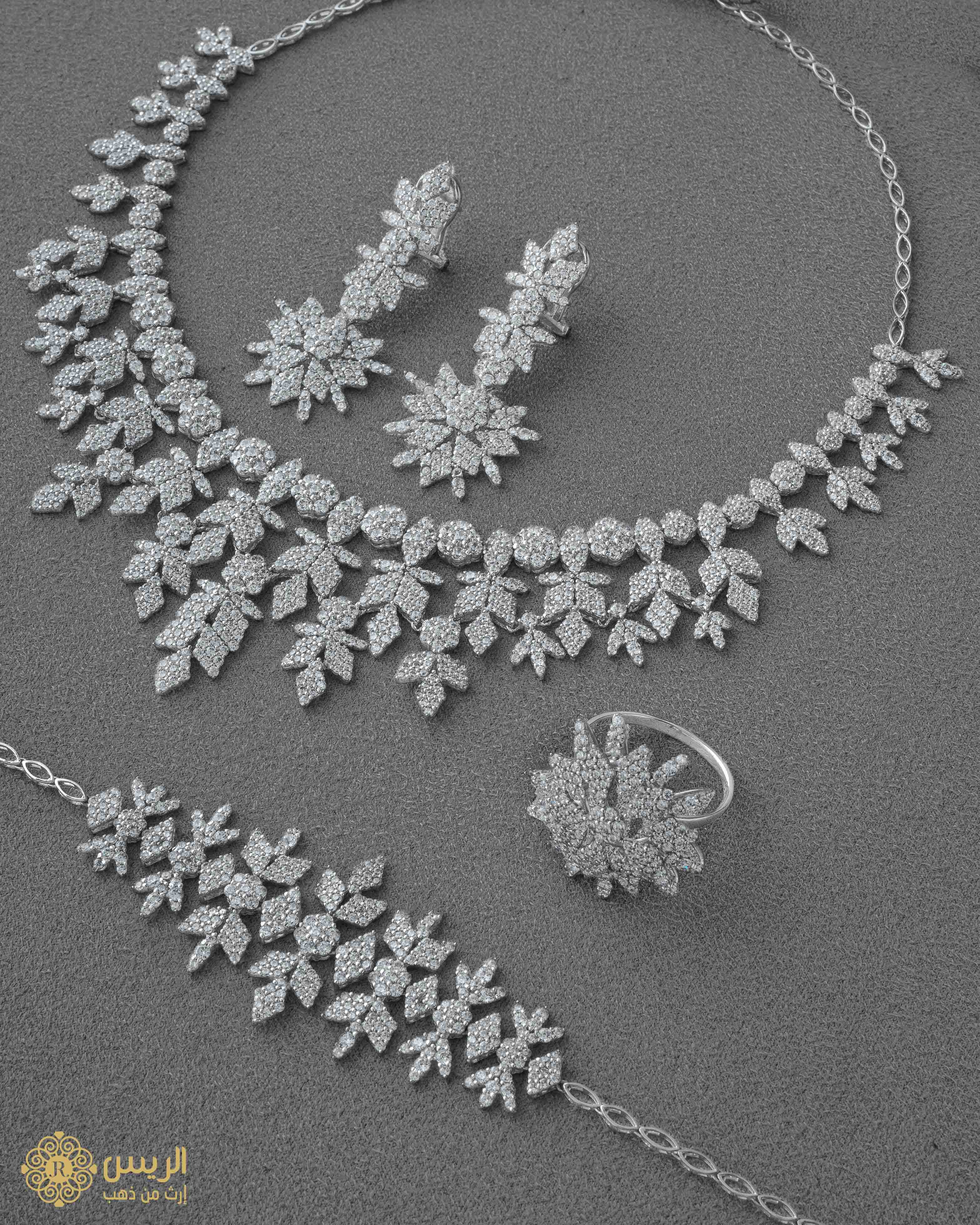 Raies jewelry Delicate Full Set Classic Design طقم تصميم كلاسيكي الريس للمجوهرات