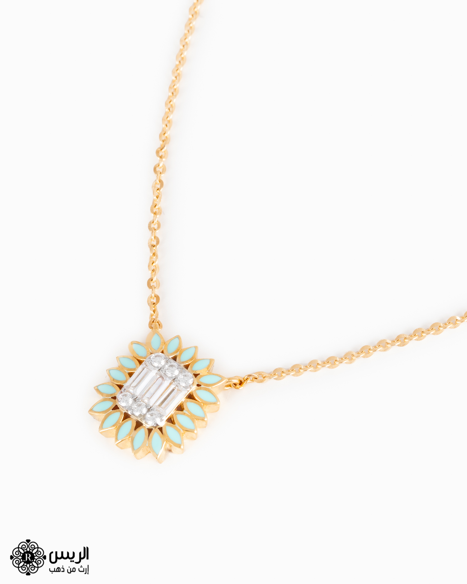 Raies jewelry Pendant with Chain Elegant تعليقة مع سلسله ناعمة الريس للمجوهرات